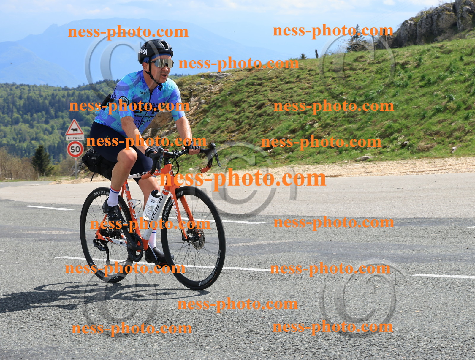 Col du Grand Colombier (3179).JPG