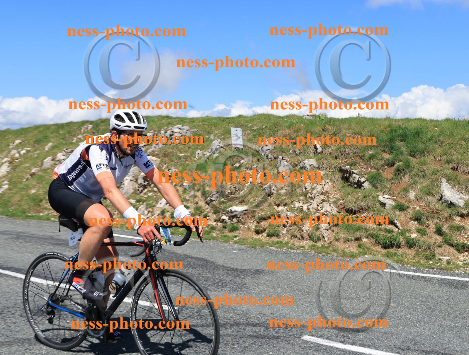 Col du Grand Colombier (1664).JPG