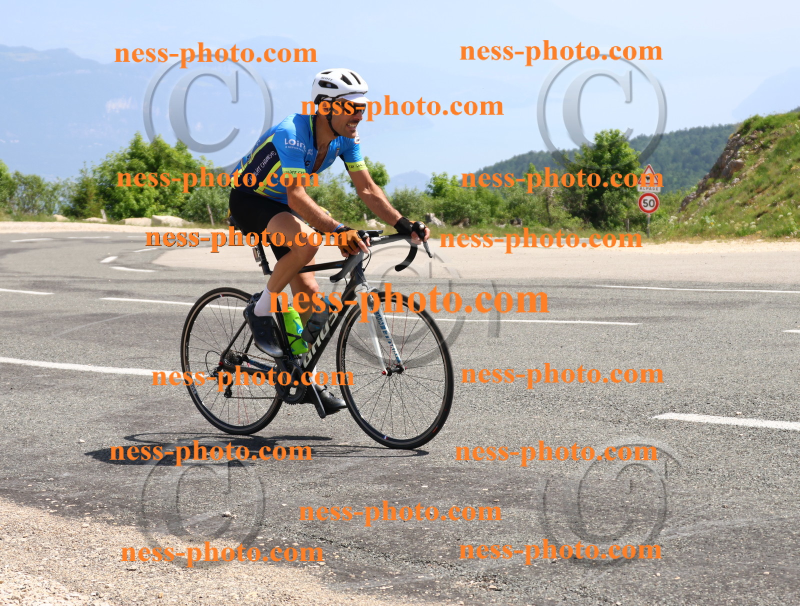 Col du grand Colombier (3247).JPG