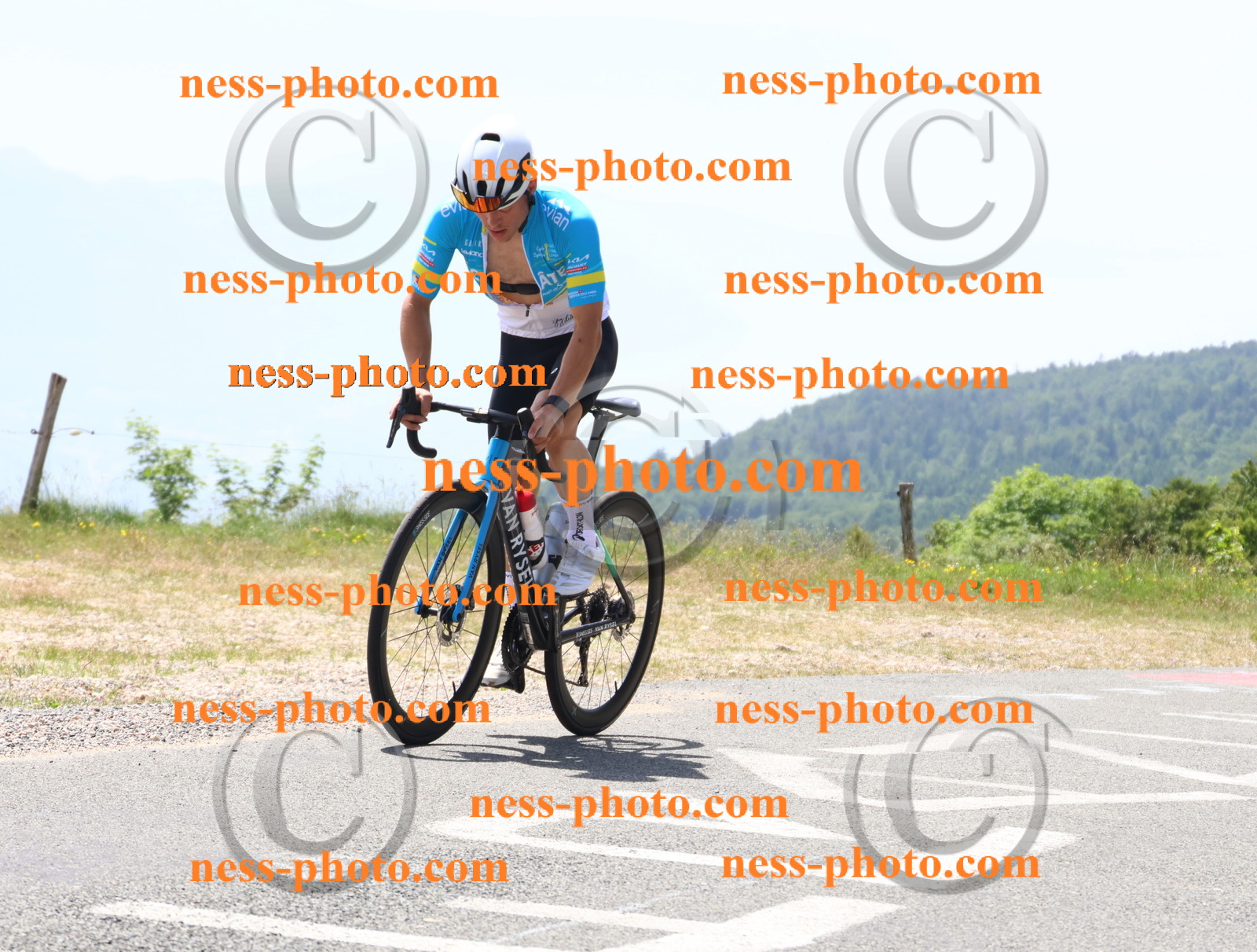 Col du grand Colombier (2268).JPG