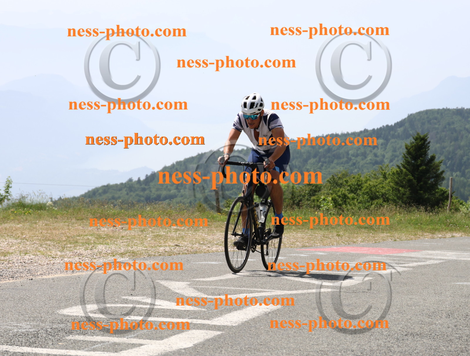 Col du grand Colombier (1716).JPG