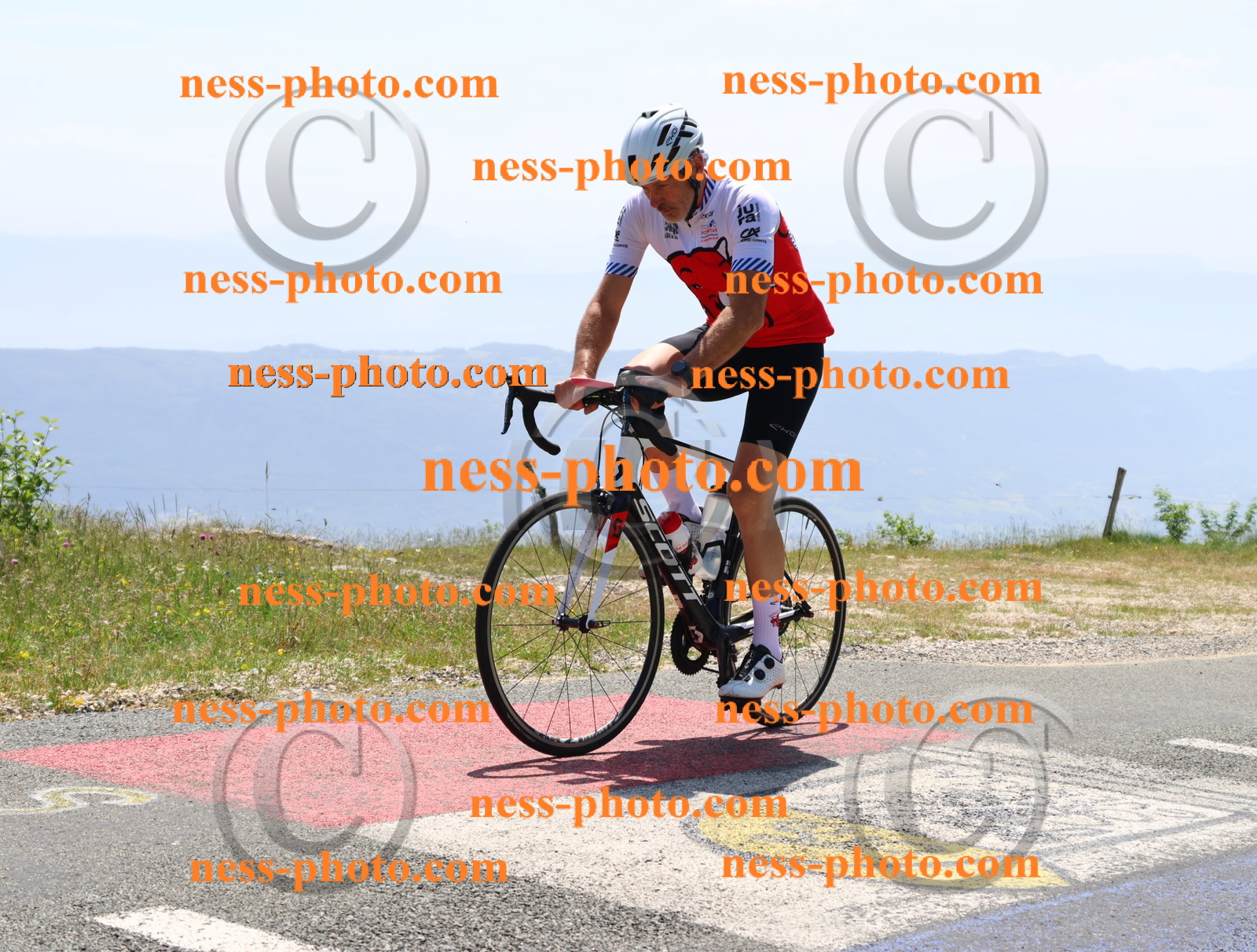 Col du grand Colombier (2540).JPG