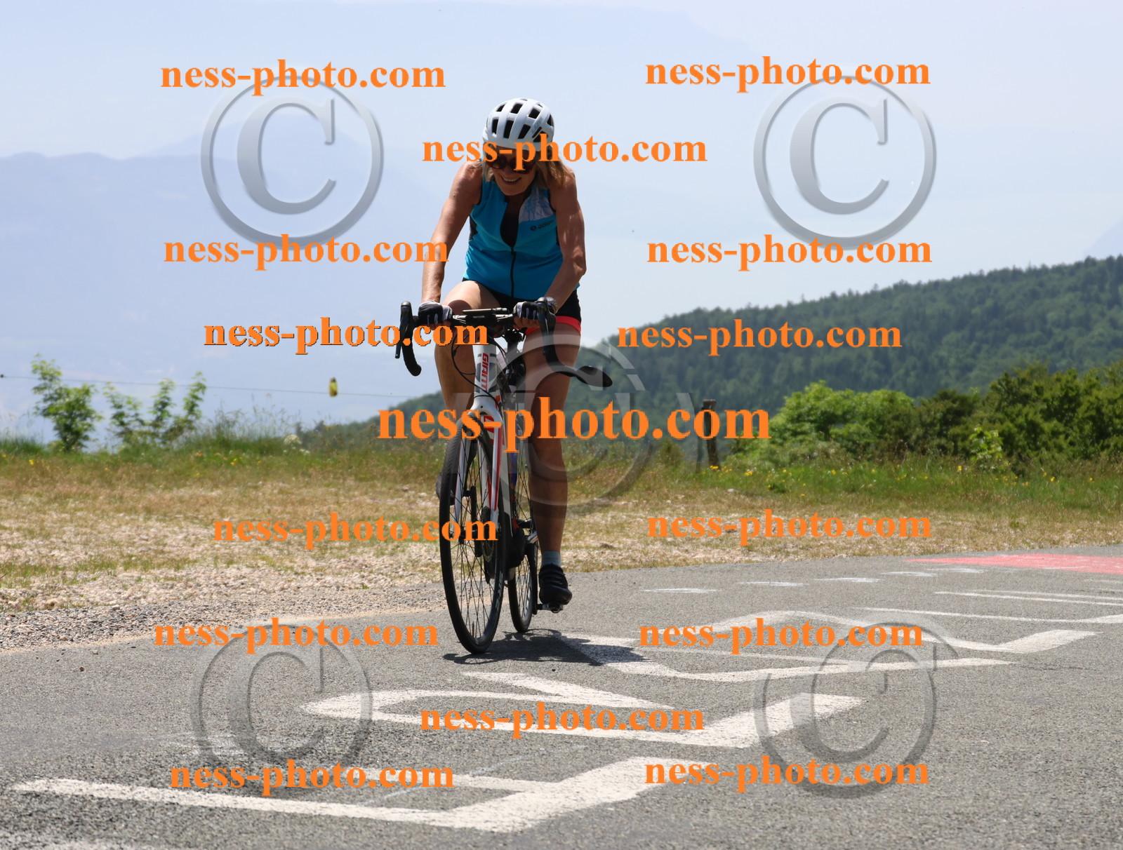 Col du grand Colombier (2580).JPG