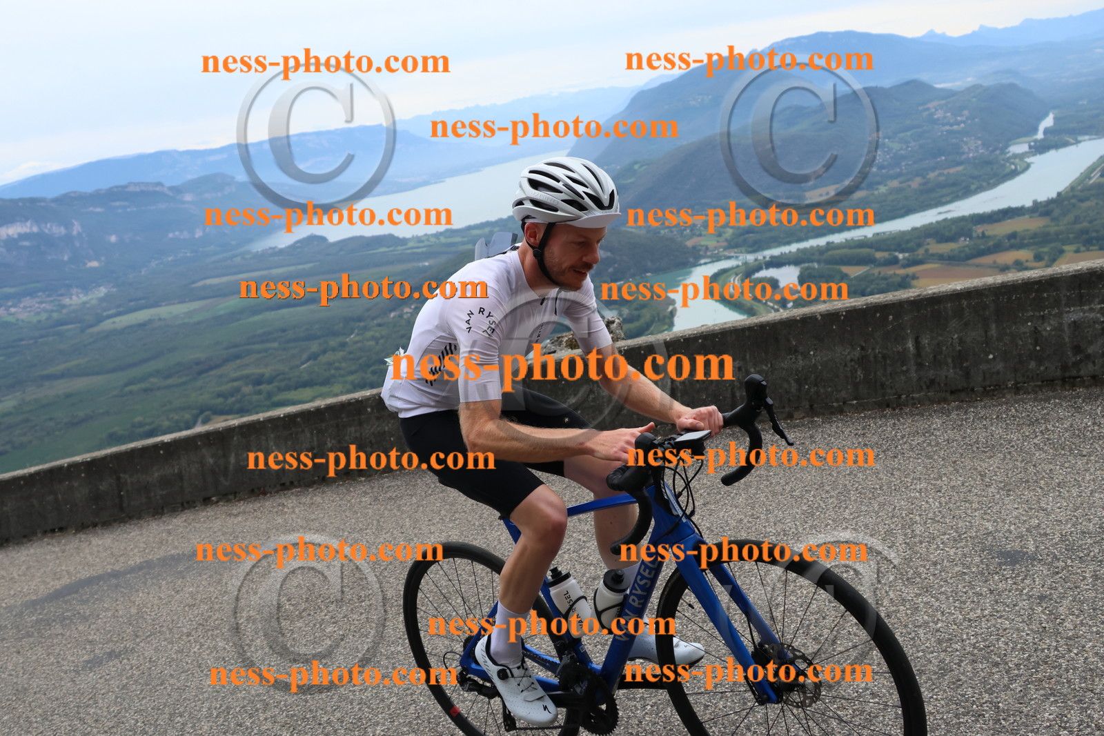 Col du Grand Colombier (1618).JPG