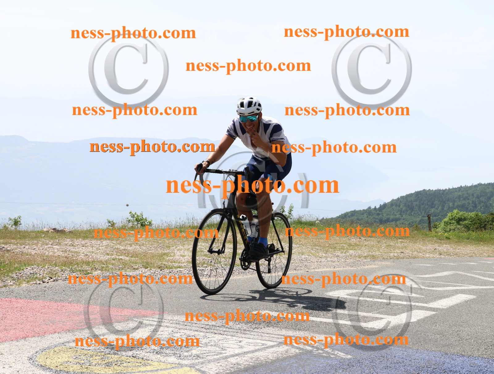 Col du grand Colombier (1717).JPG