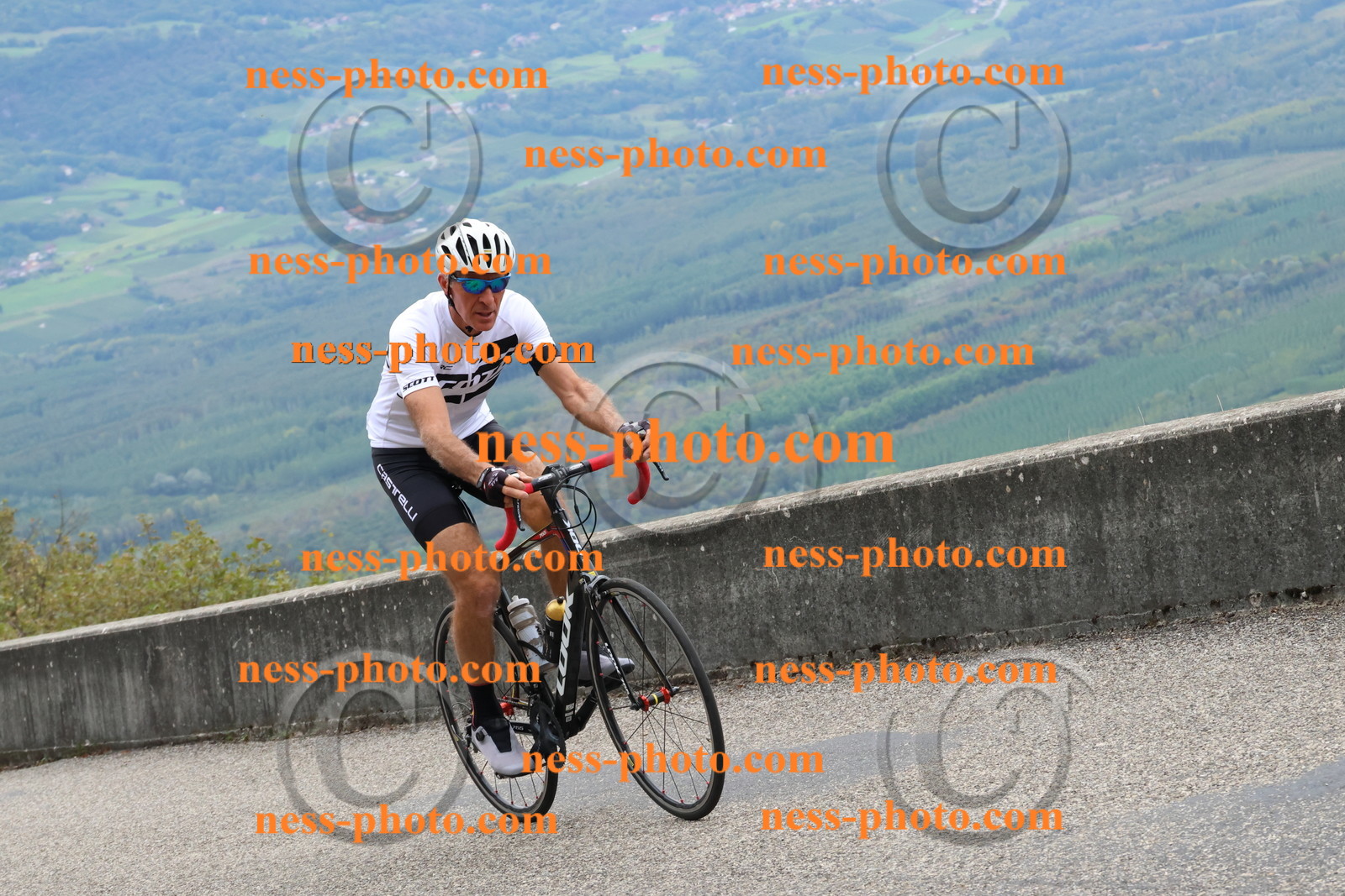 Col du Grand Colombier (1370).JPG