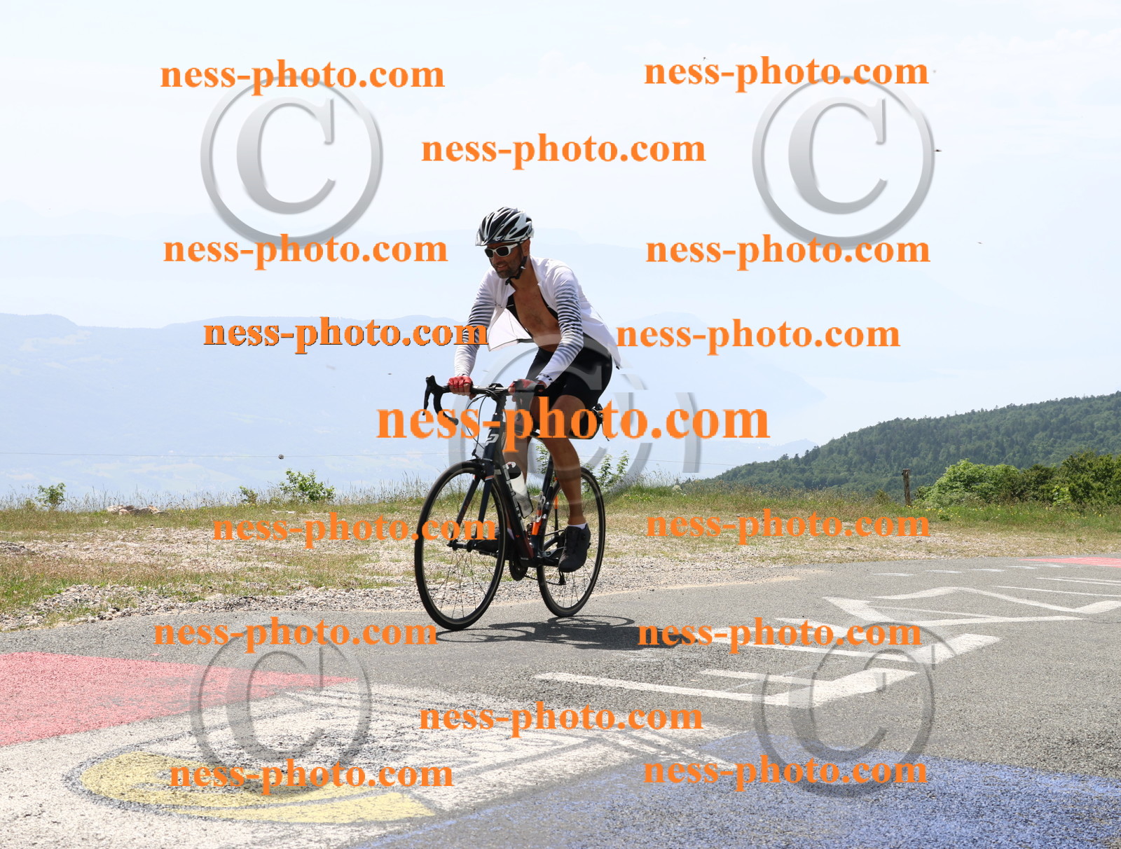 Col du grand Colombier (2015).JPG