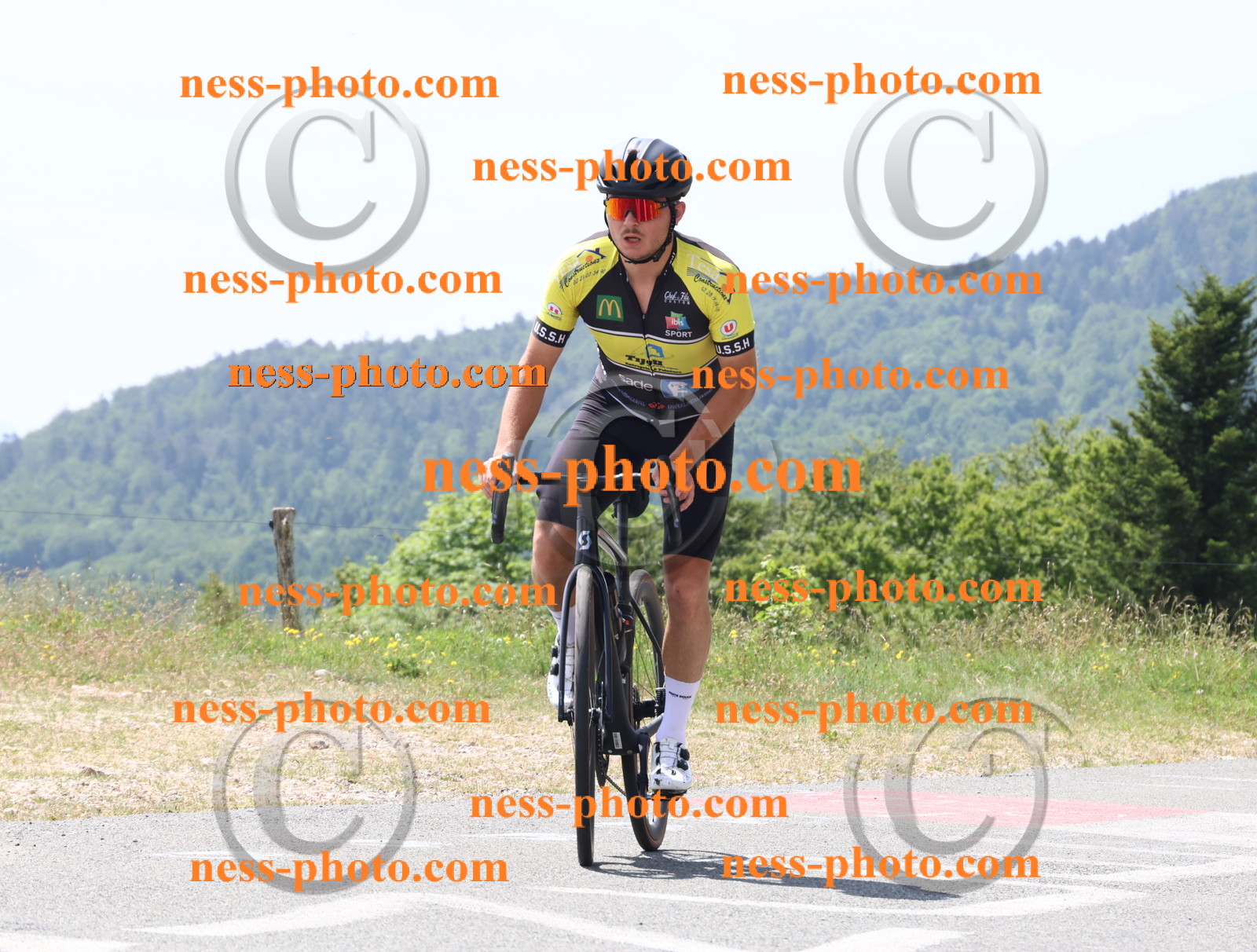 Col du grand Colombier (2047).JPG