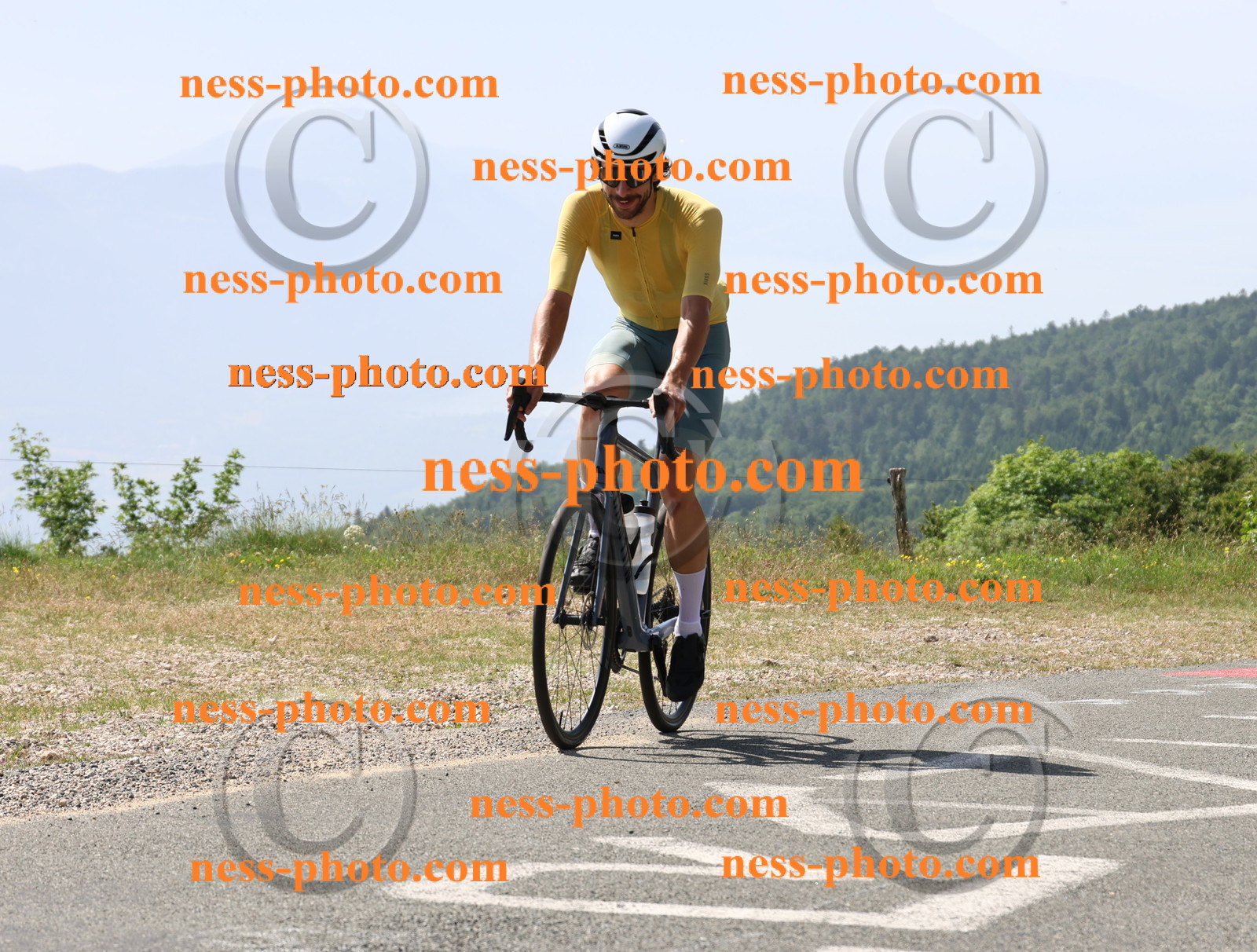 Col du grand Colombier (1046).JPG