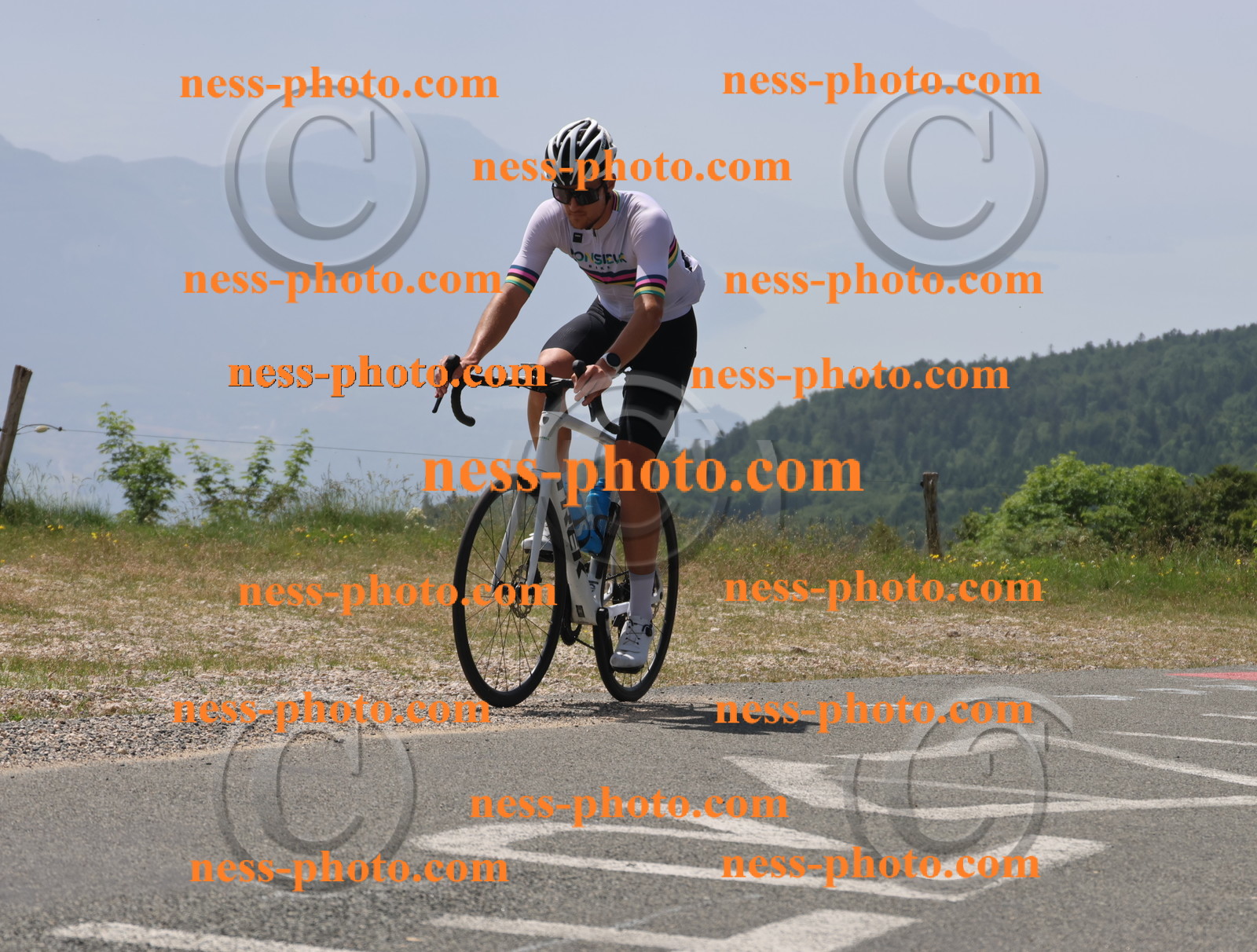 Col du grand Colombier (2150).JPG