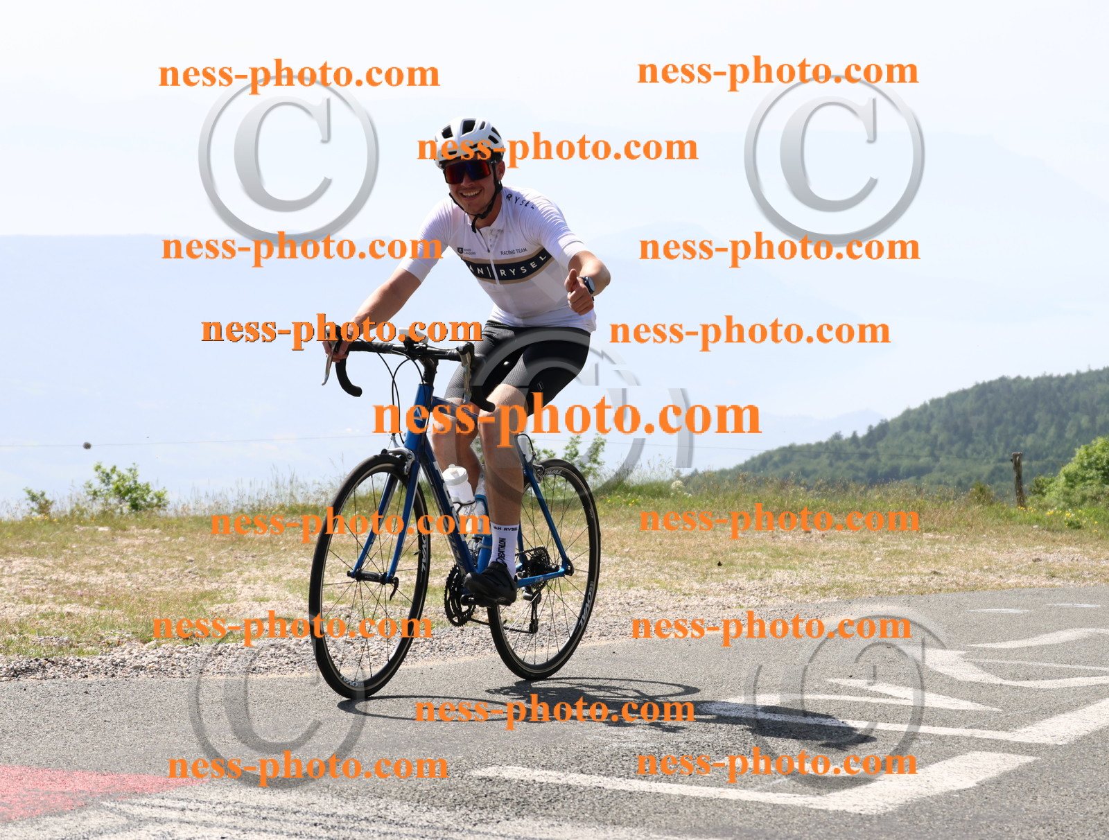 Col du grand Colombier (1093).JPG