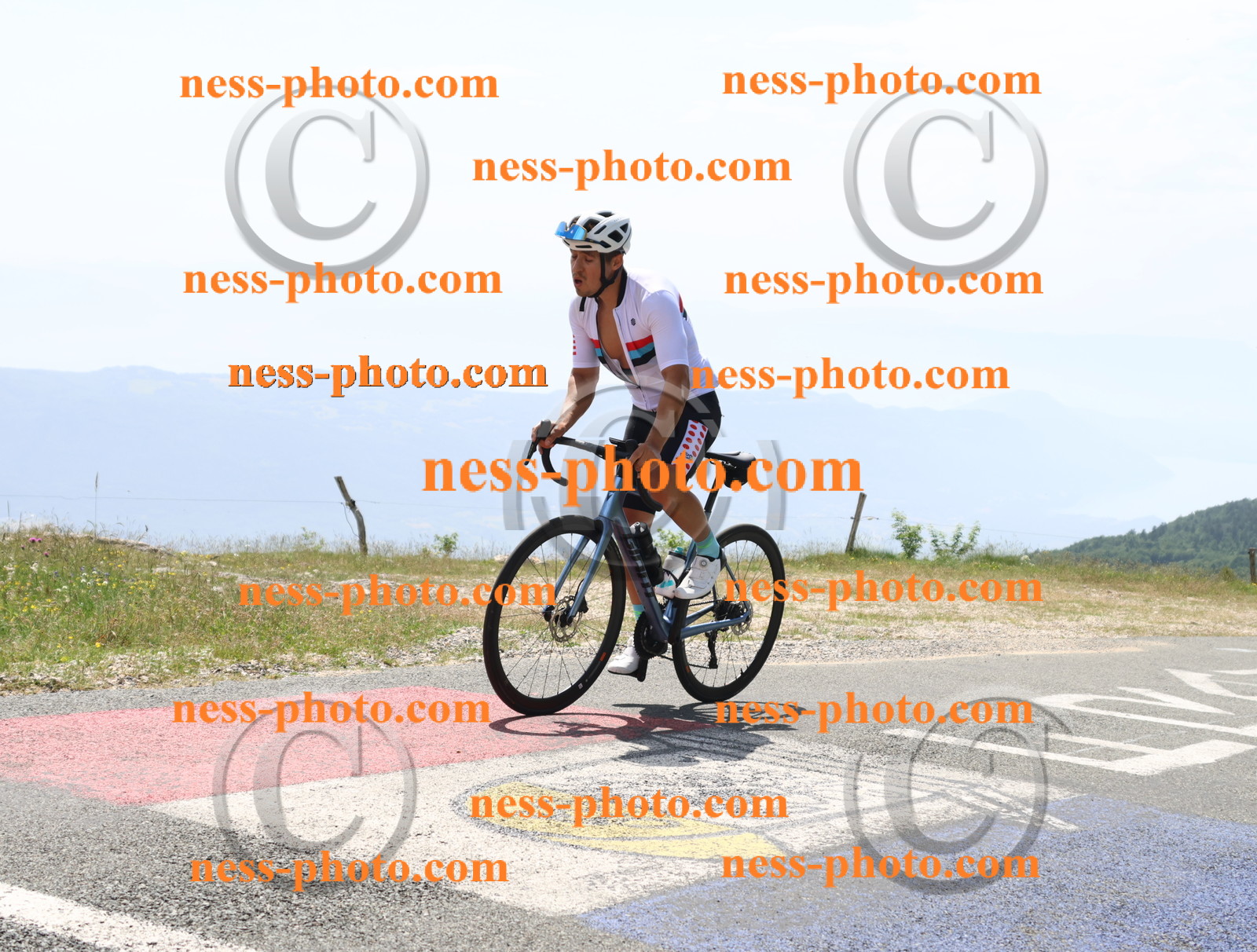 Col du grand Colombier (2099).JPG