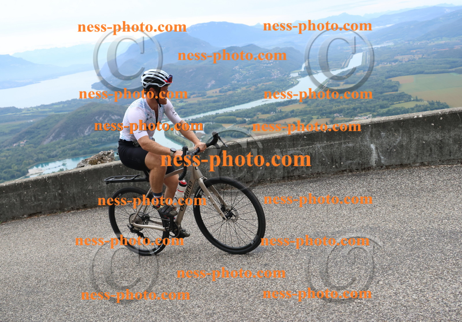 Col du Grand Colombier (1705).JPG