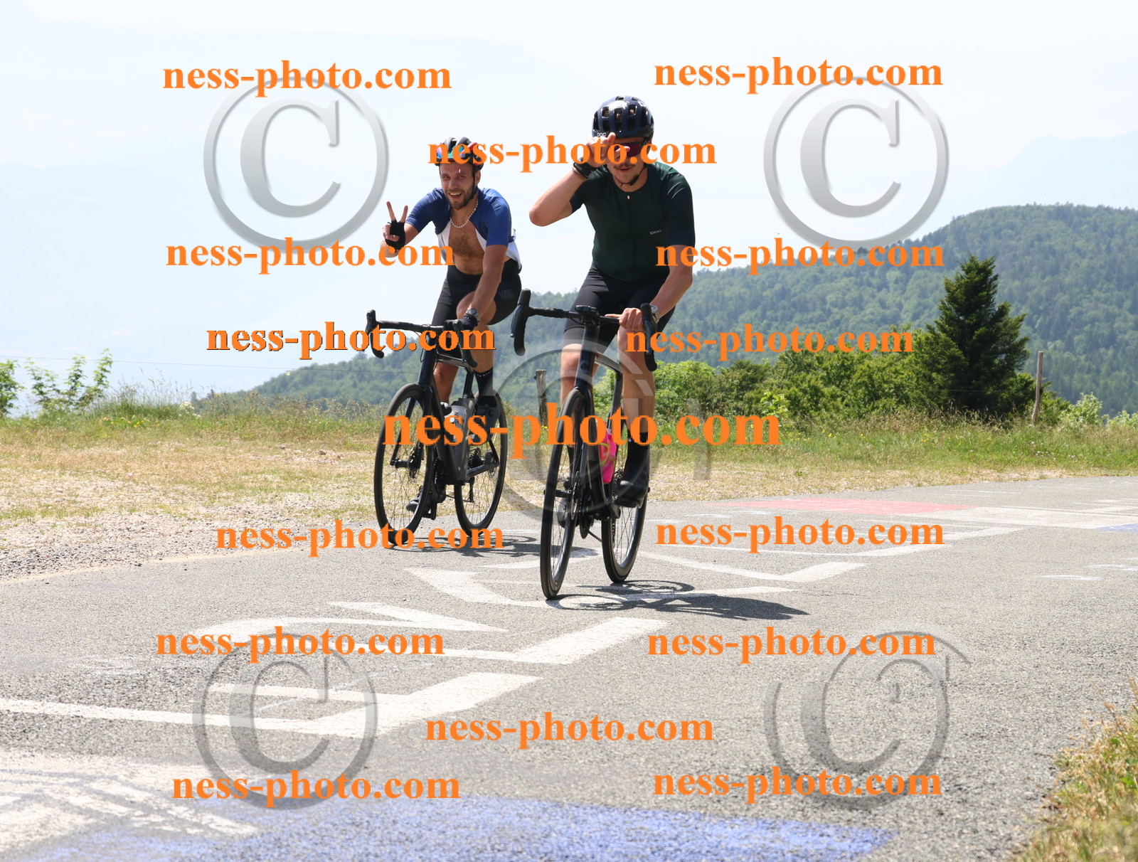 Col du grand Colombier (2300).JPG