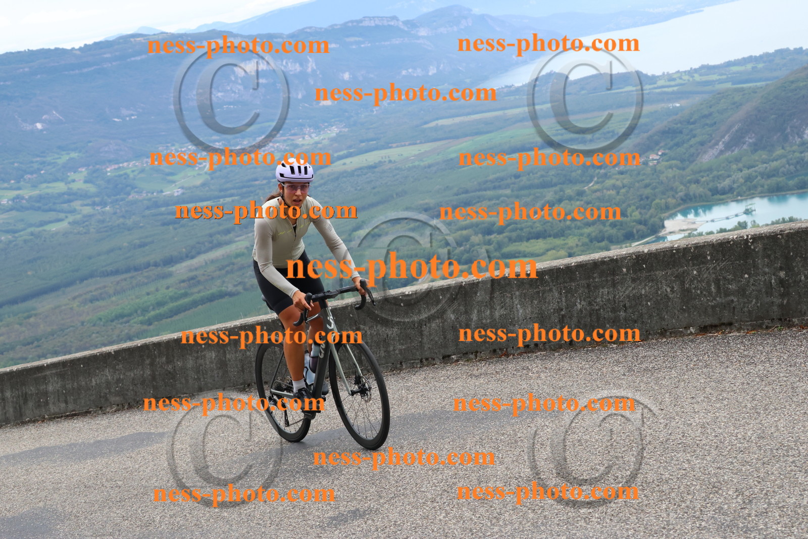 Col du Grand Colombier (1638).JPG