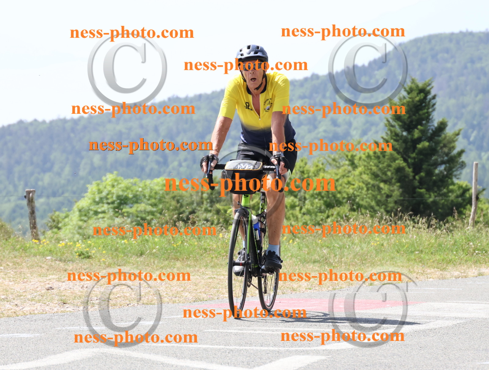 Col du grand Colombier (1584).JPG